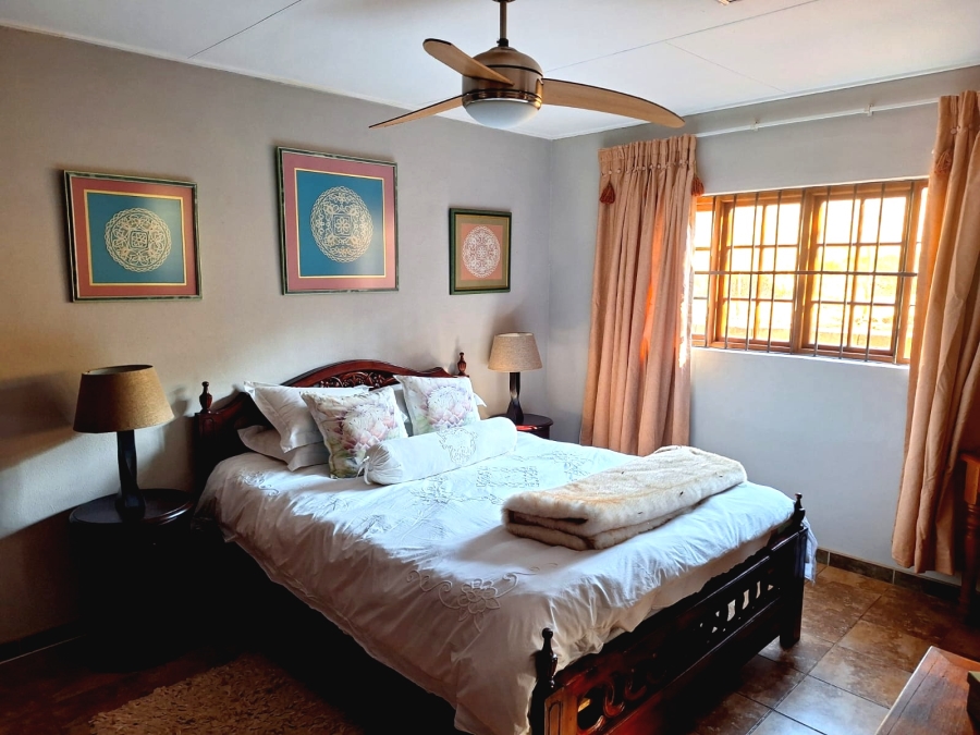 4 Bedroom Property for Sale in Buffelspoort Eco Estate North West